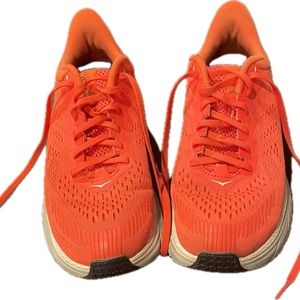 HOKA Clifton 7 Running Shoe size 8.5 WMS